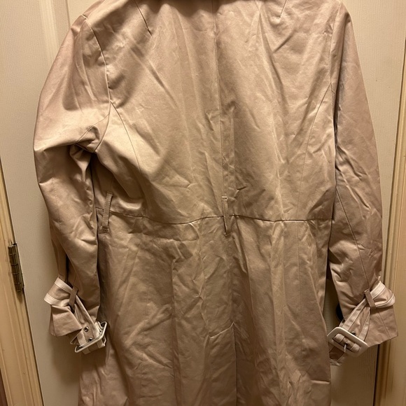 Banana Republic Womans NWT PL Tan Trench Coat - Picture 9 of 11
